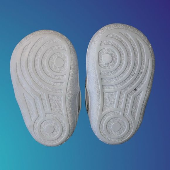 Baby Nike Air Force 1 Triple White Sneakers Size 1 C - Picture 4 of 6